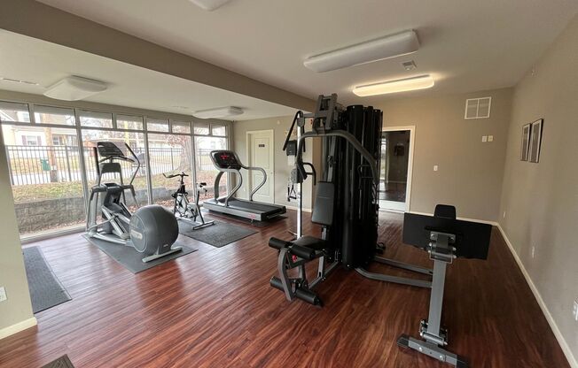 2 beds, 2 baths, $1,150, Unit Walnut A103