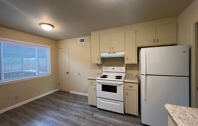 2 beds, 1 bath, 820 sqft, $2,750, Unit 218