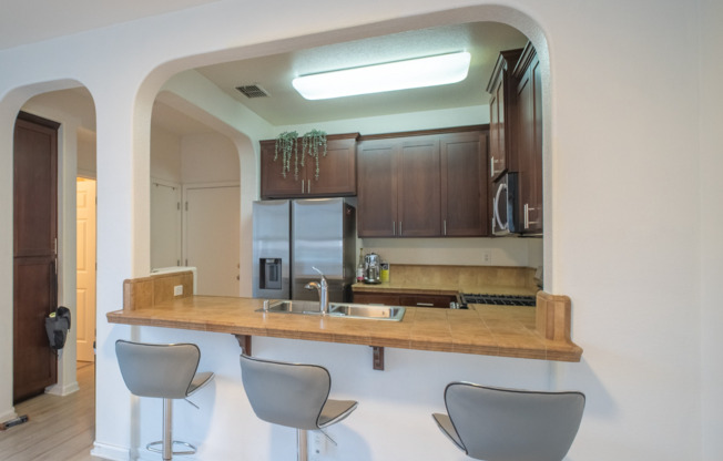 Amazing Natomas 3/2.5 - Waiting For You! Please reference entire ad for viewings!