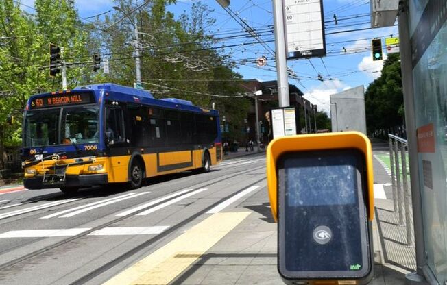 Studio, 1 bath, 610 sqft, $2,104, Unit 212