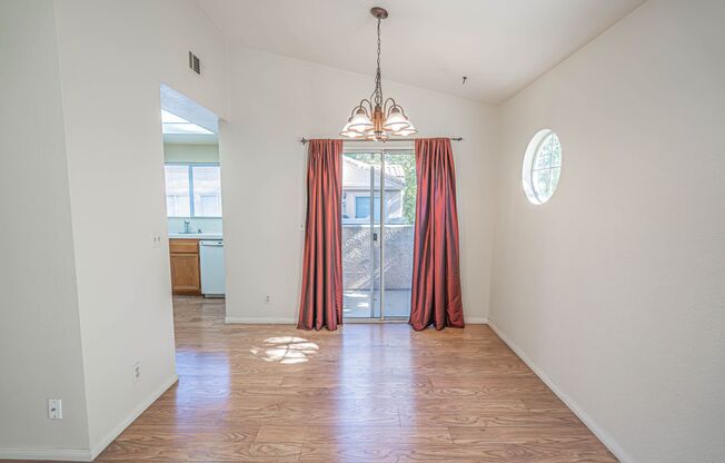 Charming 2-Bedroom Townhome in the Heart of Stevenson Ranch!