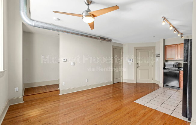 1 bed, 1 bath, 550 sqft, $950, Unit 115