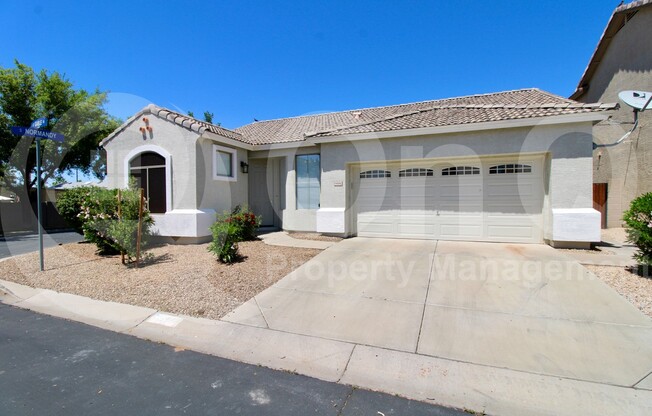 9006 E GABLE AVE