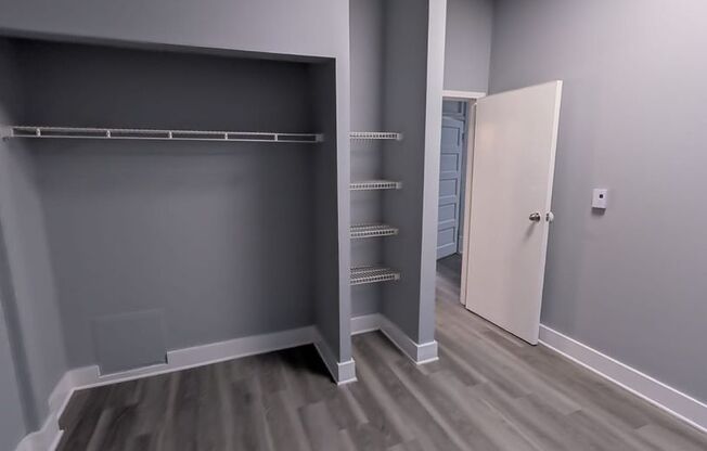 2 beds, 1 bath, 775 sqft, $1,100, Unit 238