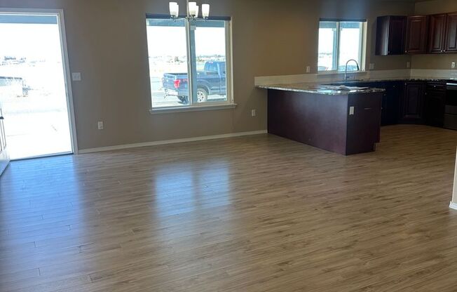 1805 W Marina Dr