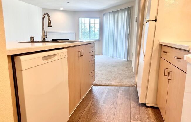 1 bed, 1 bath, 750 sqft, $2,100, Unit D 429
