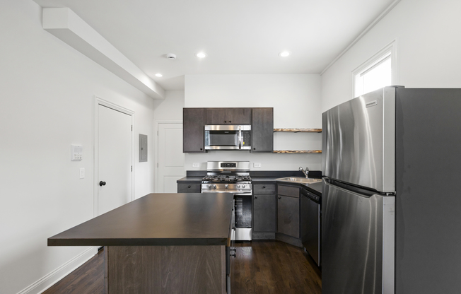 3123 N CALIFORNIA