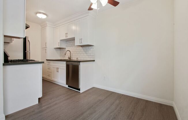 848 7th Street in Santa Monica - steps to Montana Ave!