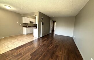 1 bed, 1 bath, 700 sqft, $1,350, Unit Unit B