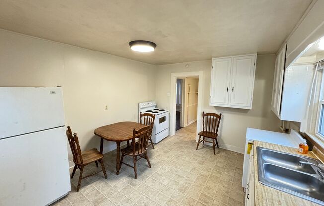 1 bed, 1 bath, $995