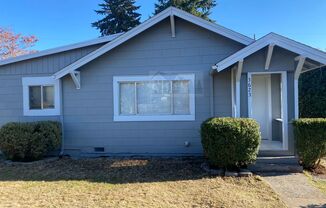 Beautiful Single Family Home located at South Tacoma neighborhood!