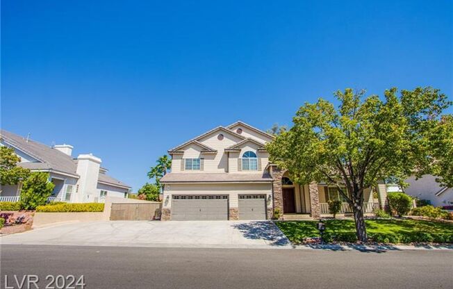 Must see! Beautiful and spacious 2 story, 4BR/3BA home situated in Lamplight Estates!