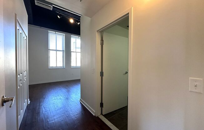 2 beds, 2 baths, 1,034 sqft, $2,550, Unit 604