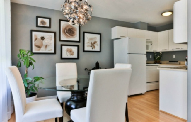 2 Bedroom 1 Bath Condo in Cordata Area!