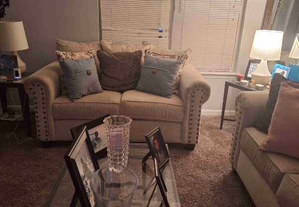 5807 Falkland Pl