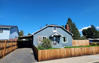 Charming 4 Bed, 2 Bath Home in Spokane! *SPECIAL: $500 OFF!*