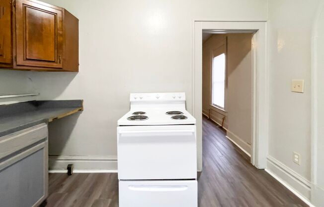 1 bed, 1 bath, 450 sqft, $725, Unit Unit 7