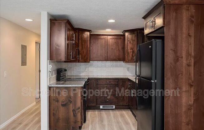 2085 W BRITTANY LN