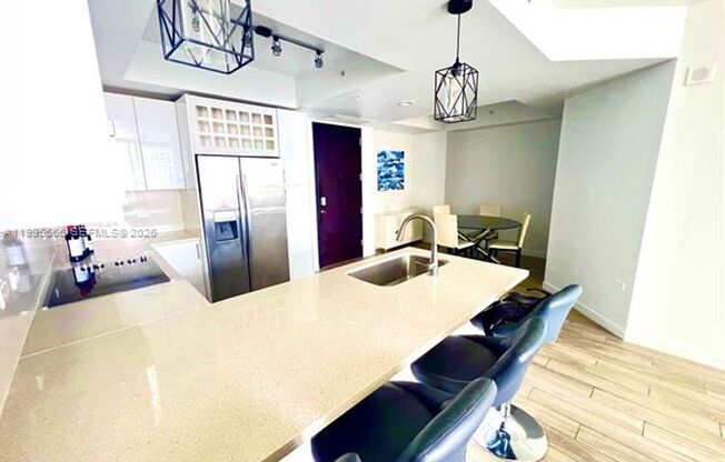 2 beds, 2 baths, 1,096 sqft, $4,550, Unit 999 SW 1st Ave # 1807