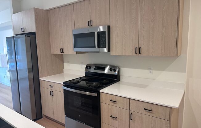 2 beds, 2 baths, $2,121, Unit 201-MFTE