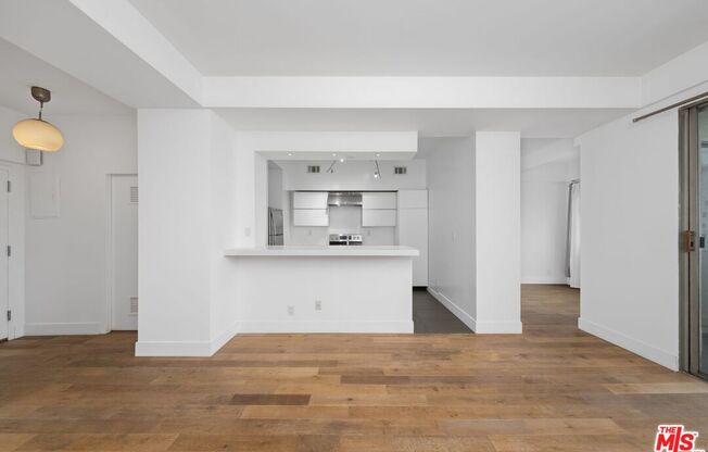Studio, 1 bath, 536 sqft, $2,850, Unit 511
