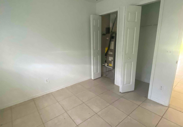 4629 4631 29 ST SW