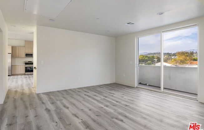 3210 1/2 VERDUGO RD