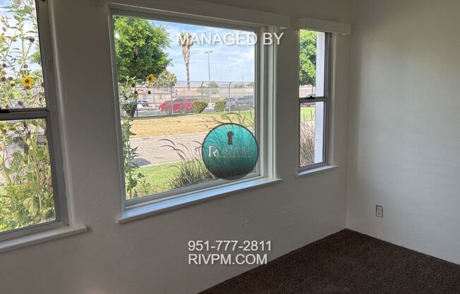 2 beds, 1 bath, $1,895