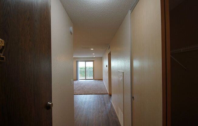 1 bed, 1 bath, 780 sqft, $1,374, Unit 213