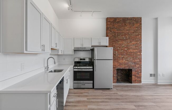 2304 1/2 E Carson Street