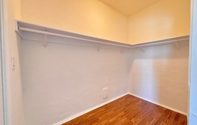 Studio, 1 bath, 450 sqft, $1,399, Unit 304