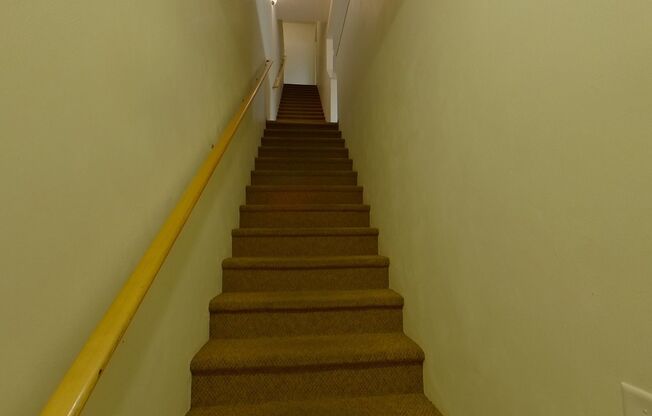 3 beds, 1.5 baths, 1,302 sqft, $2,550, Unit 1