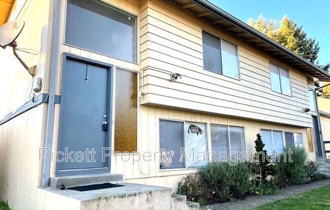 1615 TRENTON AVE