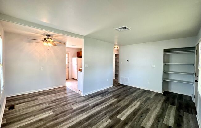 2 beds, 1 bath, $1,050