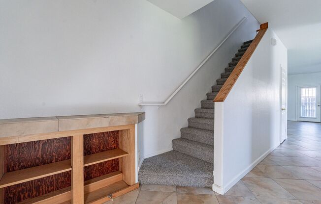 3 beds, 2.5 baths, $1,945, Unit UNIT 1096