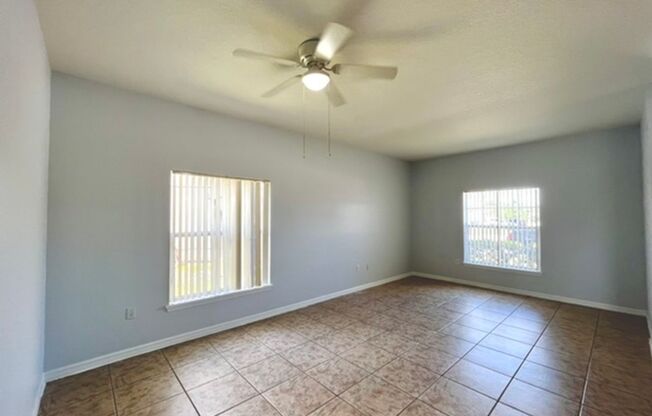 Kissimmee - 3 Bedroom, 2 Bathroom Single Family Home in a Gated Community.