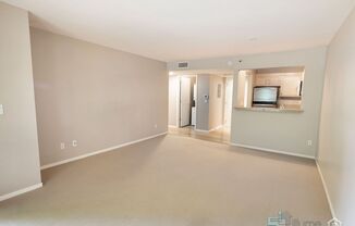 University Park 2 Bd/2 Bth w/parking- water/sewer/trash included!