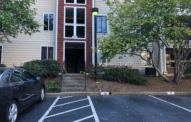 Ground Floor Condo Near Emory, CDC & Decatur