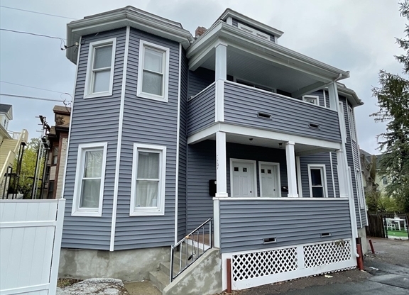 547 HIGHLAND AVE