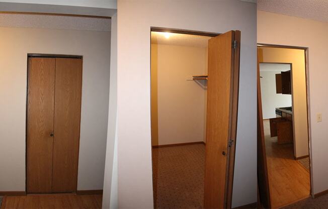 River Ridge Apartments