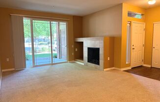 3 beds, 2 baths, $2,100, Unit UNIT 4101