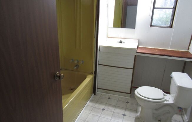 2 beds, 1 bath, $750, Unit Lot 47