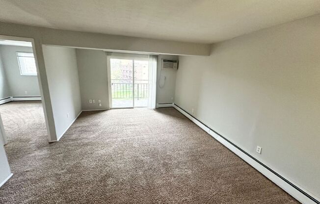1 bed, 1 bath, 560 sqft, $815, Unit 715-18