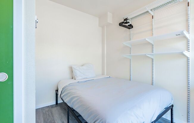 Studio, 1 bath, 175 sqft, $900, Unit 504 MHA