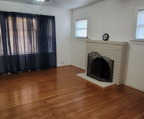 2 beds, 1 bath, $2,250