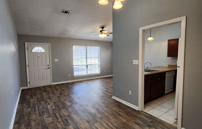 2 beds, 2 baths, $1,325