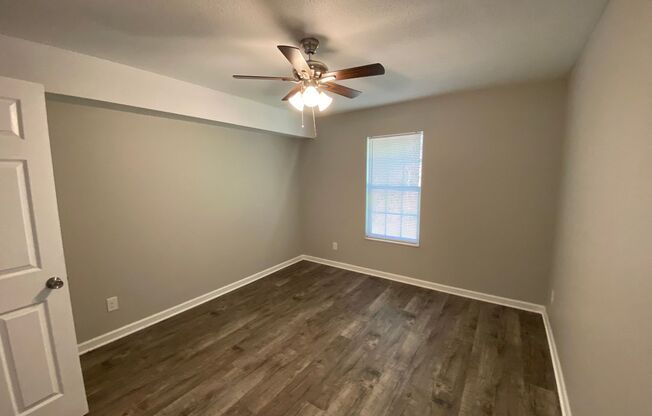 1 bed, 1 bath, 600 sqft, $1,195, Unit 262- Seals