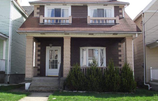 320 Knox Ave