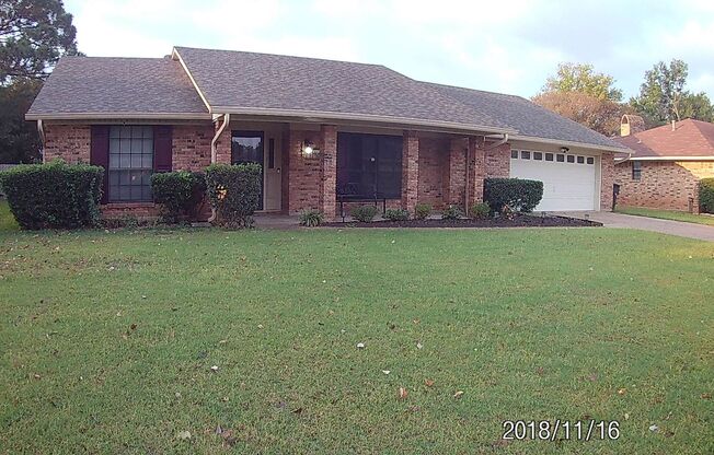 NEW LISTING 4/3 2086sq.ft. 611 Turtle Creek $2200.00/month