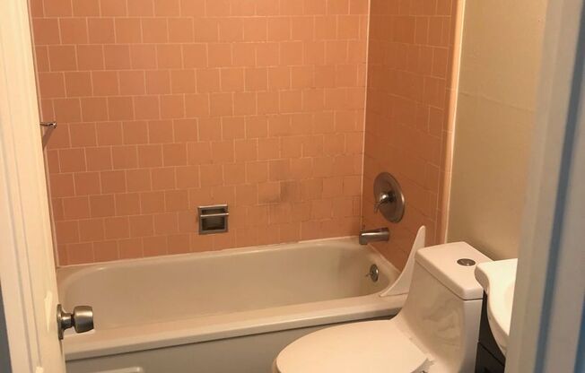 1 bed, 1 bath, 454 sqft, $2,495, Unit 14